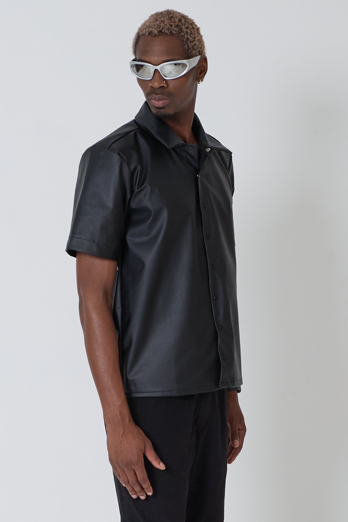 Men's Short Sleeve Button-Down Shirt