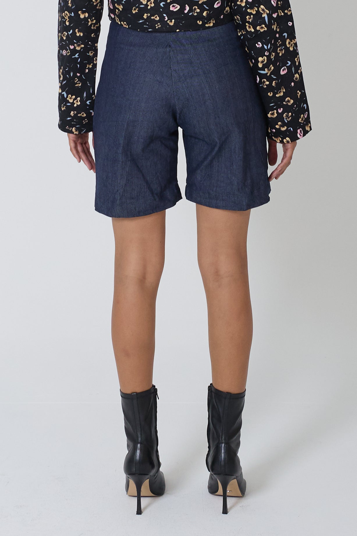 Womens Shorts with Side Pockets